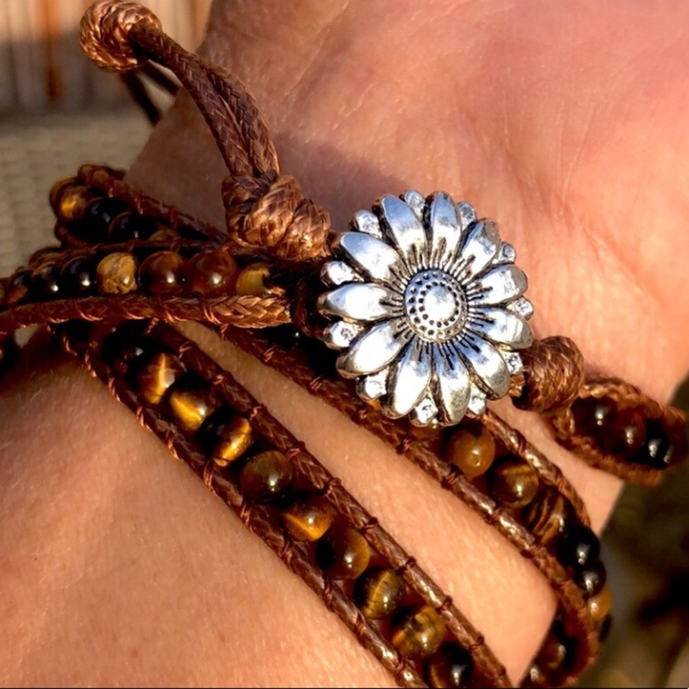 "LAST ONE" NEW Tiger's Eye Leather Layer Wrap Boho Beaded Silver Flower Closure - Picture 4 of 8